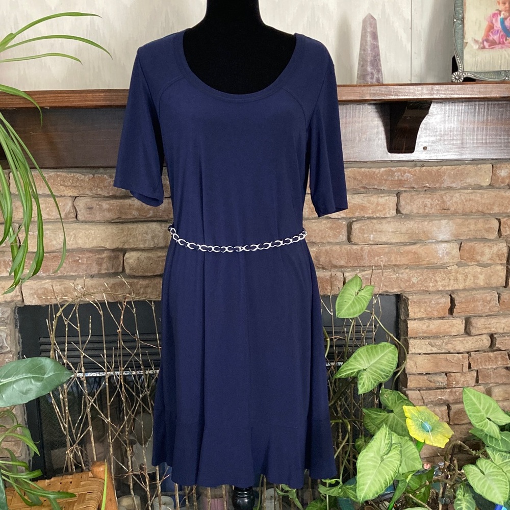 Chic Navy Dress with Chain Accent